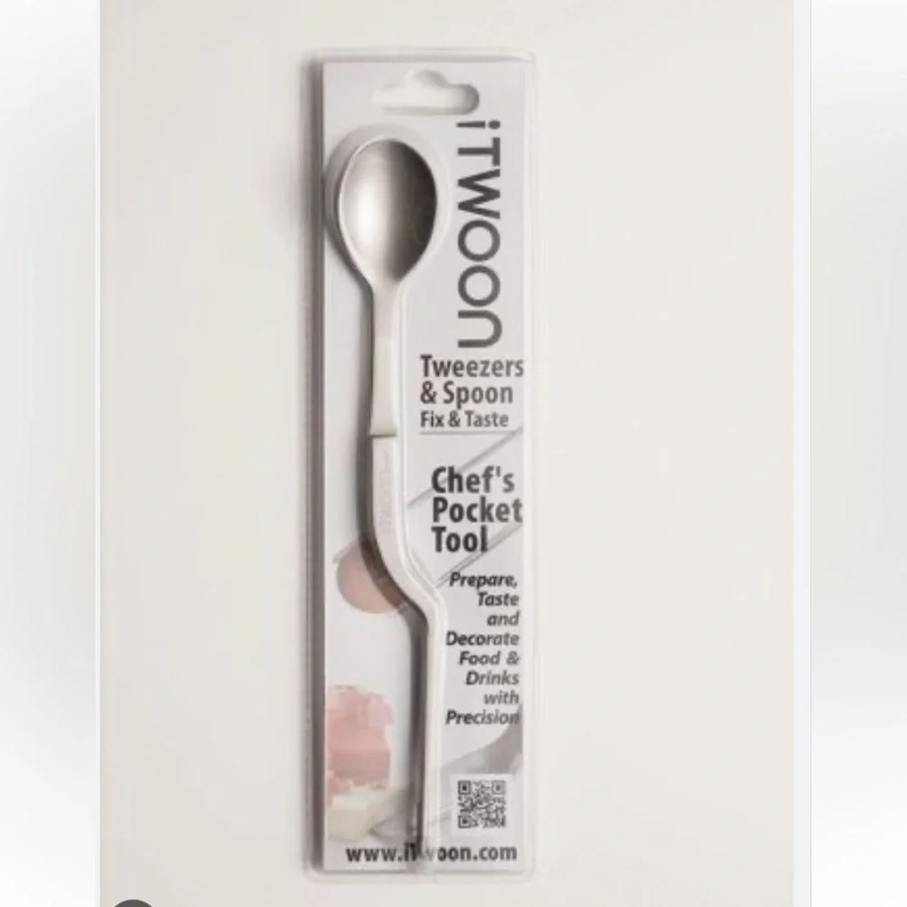 Itwoon tweezers and spoon. New‎ in package 22 retail